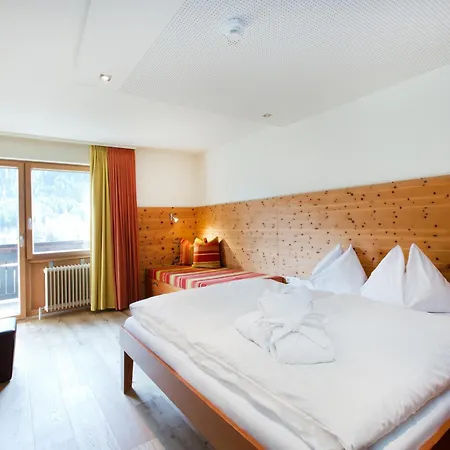 Lagant Hotel 4*