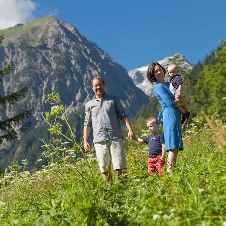 Ξενοδοχείο Lagant 4*